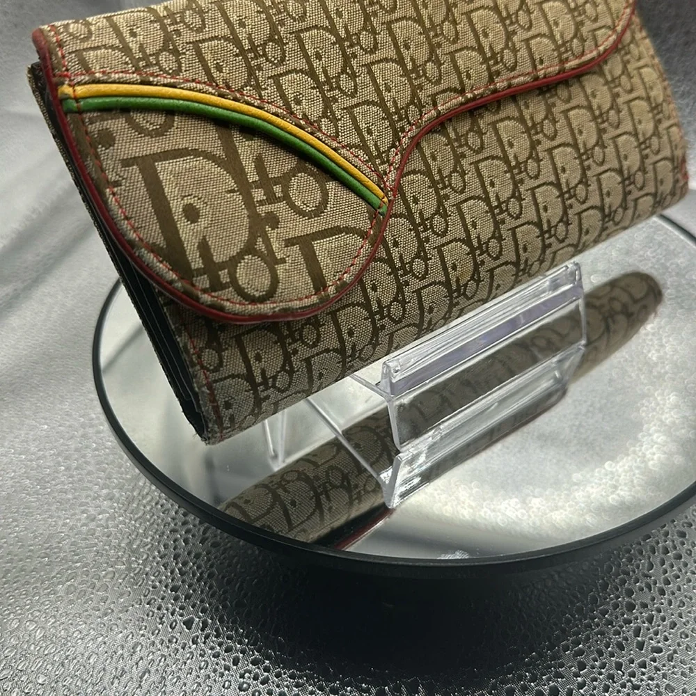 Dior wallet